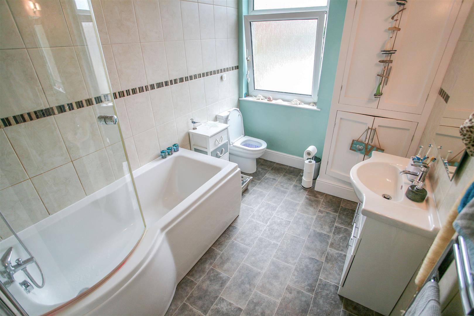 BEAUTIFUL BATHROOM